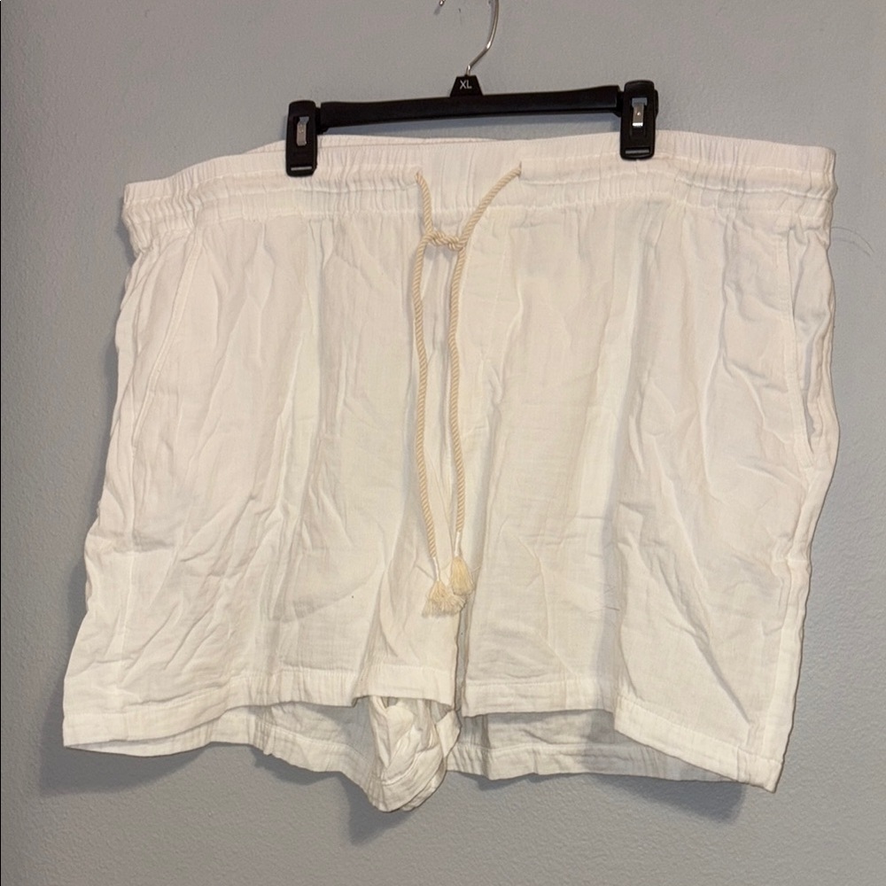 Old Navy White Casual Shorts